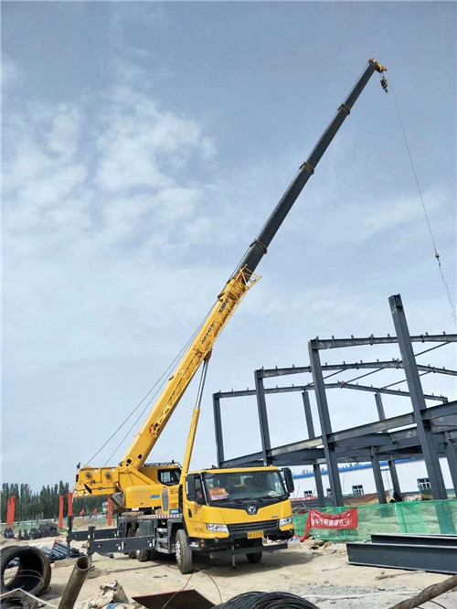 泽州县超高层建筑钢结构吊装案例